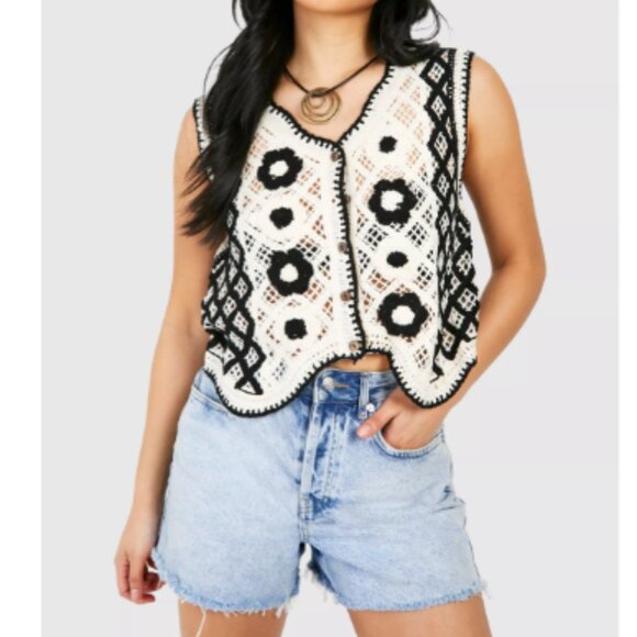 Urban Revivo Black & White Floral Crochet Vest Size 10 Button Front‎ Boho Chic - Picture 1 of 16